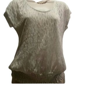 STUDIO Y Small Lightweight Blouse Keyhole Back